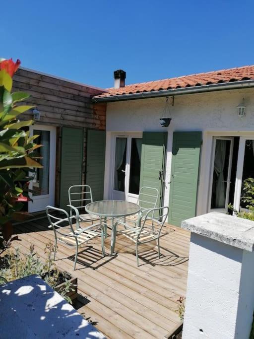 Villa La P'Tite Guinguette Salles  Buitenkant foto